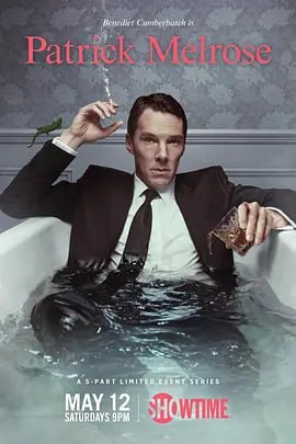 名称：梅尔罗斯 Patrick Melrose (2018)描述：帕特里克（本尼迪克特·康伯巴奇 Benedict Cumberbatch 饰）出生于一个富裕的家庭之中，他的父亲大卫（雨果·维文 Hugo Weaving 饰）是没落的贵族，母亲爱莲娜（詹妮弗·杰森·李 Jennifer Jason Leigh 饰）是暴发户之女，然而，帕特里克的童年生活却并不快乐，大卫个性暴躁又强势，爱莲娜常年生活在他的暴力相向和精神控制之下，早已经失去了正常生活的能力，在摧残过妻子之后，大卫亦将毒手伸向了年幼的帕特里克