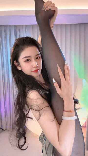 名称：《500部精选短视频美女舞蹈合集》简介：《500部精选短视频美女舞蹈合集》收集了500部精选的美女舞蹈短视频，涵盖多种舞蹈风格，如流行舞、民族舞、古典舞、街舞等