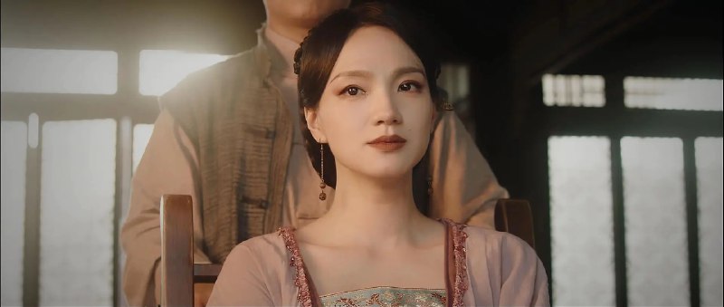 名称：《短视频美女：郑筠芊杏子大人》简介：《短视频美女：郑筠芊杏子大人》可能是关于短视频博主郑筠芊（杏子大人）的相关资料
