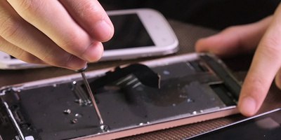 名称：《手机维修视频 》简介：手机维修视频这门课程为学习者提供了全面的知识和技巧，涵盖了从基础到进阶的多项内容