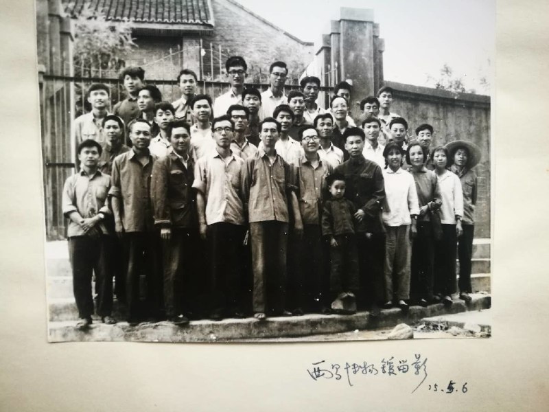 《历史上26种人像面面观 》1.  简介：注重解剖结构和光影层次，展现人物内在情感与个性