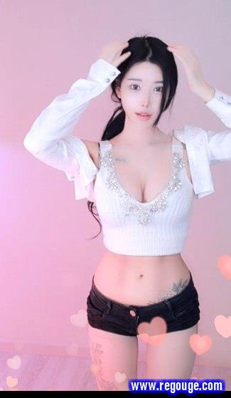 名称：《BJJiYeon240416》简介：《BJJiYeon240416》可能是与名为“BJJiYeon”的人在2024年4月16日相关的资料，推测可能是其在该日发布的作品、直播录像或其他个人记录