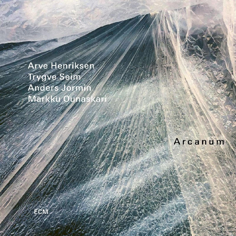 📚名称：《Arve Henriksen - Arcanum (2025) (FLAC 24bit-96kHz》⭐亮点：Arve Henriksen用独特的号角声与电子音效交织，营造出神秘深邃的音乐宇宙，24bit高解析度带来极致听觉享受