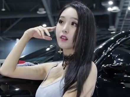 📚名称：《美女视频_第28弹》⭐亮点：性感女神热舞撩人，每一帧都让你心跳加速，快来感受视觉盛宴！🏷️标签：#热舞 #美女视频_第28弹 #短视频平台 📅更新日期：2025-05-14 06:35:25🔗链接：
