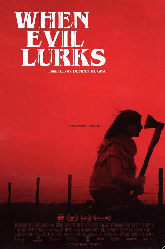 名称：当邪恶潜伏时 2160p remux(2023)外挂中文字幕(54.2G)描述：一对兄弟在他们的庄园附近发现了一具残缺不全的尸体，于是召集当地人一起调查