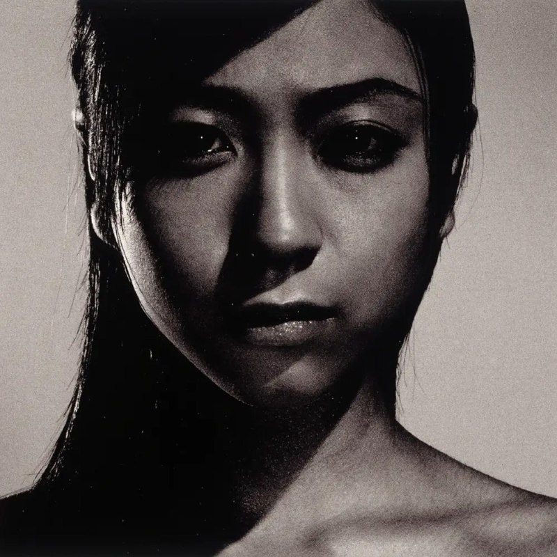 名称：宇多田光 - Deep River (Remastered 2018) ALAC描述：24bit 96kHz《Deep River (Remastered 2018)》是日本歌手宇多田光于 2018年发行 的，对其 2002年第三张原创专辑《Deep River》 进行的 重新母带处理（Remastered）版本