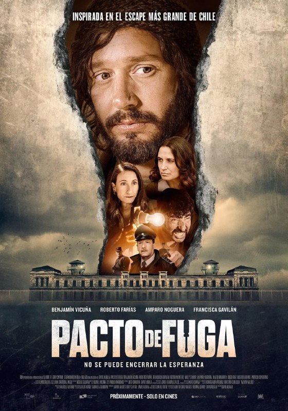 名称：越狱协议 Pacto de Fuga (2020)描述：1990年1月29日晚上，智利民主过渡时期开始前不久，数十名政治犯从圣地亚哥的监狱中逃脱，24名激进分子花了18个月的时间挖一个隧道