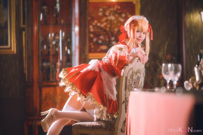 《极品写真-星黛鹿鹿 – 尼禄女仆》尼禄化身俏皮女仆，星黛鹿鹿带来全新视觉盛宴，细节精致展现角色魅力，每一帧都令人心动不已