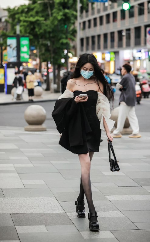 《2万张ins青春动人美女壁纸美图合集》精选2万张ins风青春美女壁纸，高清画质，风格多样，满足你的审美需求️ #ins风 #美女壁纸合集 #高清美图 #青春动人 #壁纸分享 2025-06-28 13:45:40🔗 