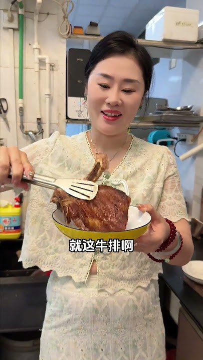 《小伍熟食全套》精选优质食材，传统工艺结合现代口味，每一口都是家的味道，满足你对熟食的所有幻想