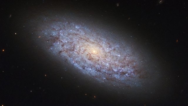 《宇宙的奥秘》探索宇宙诞生与演化的壮丽历程，揭秘暗物质、黑洞等未解之谜，以震撼影像和科学解读重塑认知边界