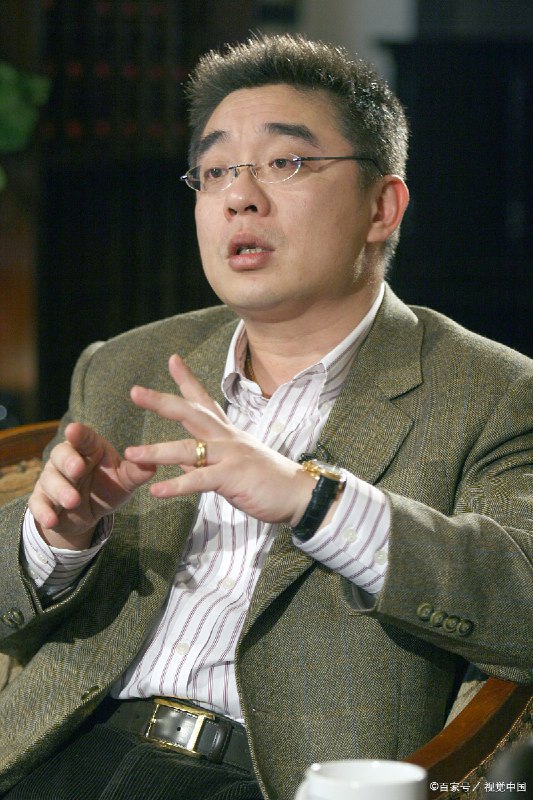《钱文忠精讲心经坛经》钱文忠深入解读佛教经典，以通俗语言揭示《心经》《坛经》智慧，助你轻松领悟佛法精髓