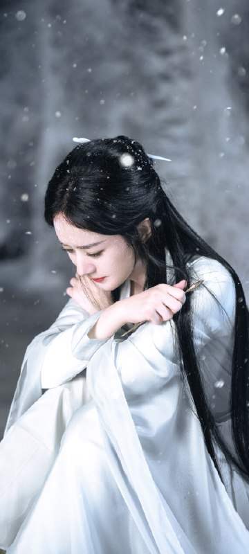 《赵丽颖写真壁纸》赵丽颖甜美灵动，写真壁纸尽显女神魅力，高清画质带来视觉享受，粉丝必备收藏️ #赵丽颖 #写真壁纸 #高清美图 #明星壁纸 #粉丝福利 2025-07-04 05:36:14🔗 