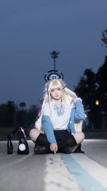 《写真矢量鱼 – 蔚蓝档案 飞鸟马时》精致矢量鱼设计，完美还原蔚蓝档案飞鸟马时角色，色彩鲜明细节丰富