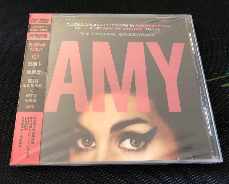 《AmyWinehouse-2012年专辑》艾米怀恩豪斯遗世绝唱，嗓音饱含灵魂的深度与沧桑，爵士与灵魂乐完美交融，每首作品皆灌注生命最后的炽热与真实