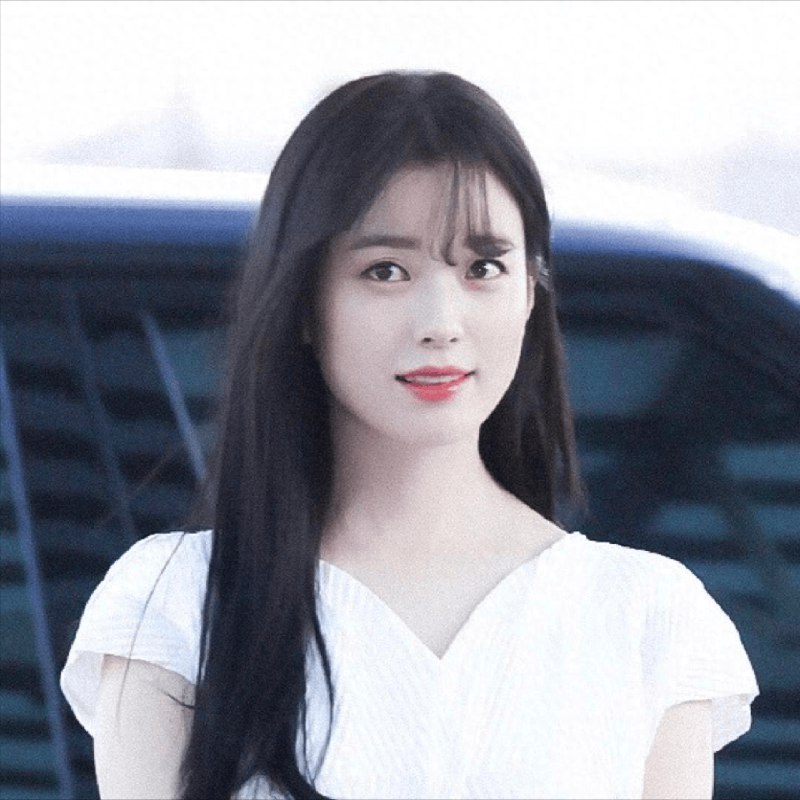 《韩国美女》展现韩国美女的独特魅力，从时尚穿搭到精致妆容，带你领略韩流风尚的每一个细节