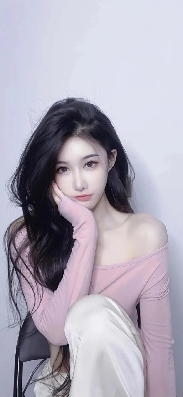 《超清美女手机壁纸》精选超清美女壁纸，高清画质展现细腻美感，点亮你的手机屏幕️ #高清壁纸 #超清美女手机壁纸 #手机美化 2025-07-28 00:04:22🔗 