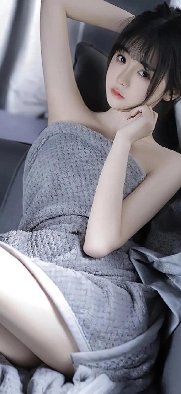《渣男壁纸丨精品美女精致青春清纯的背景》精致美女与青春气息完美融合，打造高颜值壁纸，让你的手机屏幕瞬间吸睛️ #渣男壁纸 #精品美女 #青春清纯 #手机壁纸 #高清背景 2025-08-19 02:19:12🔗 