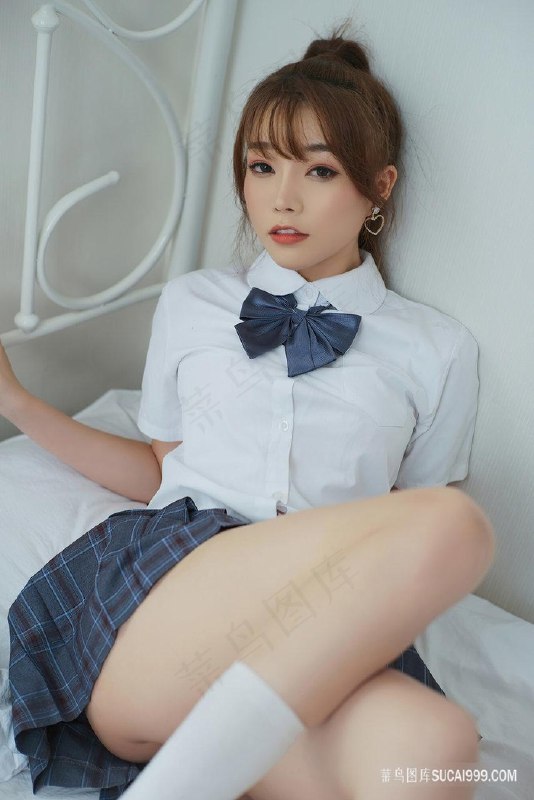 《JK装 美女套图》青春活力四射，展现JK制服的独特魅力，甜美与时尚完美结合️ #JK制服 #美女写真 #JK装美女套图 #摄影作品 2025-06-26 11:25:50🔗 
